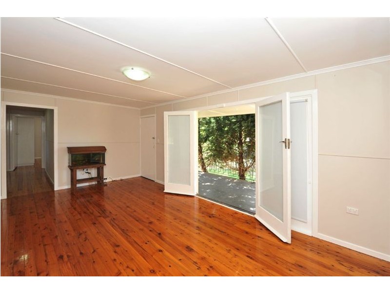 25 Noll Street, Kearneys Spring QLD 4350