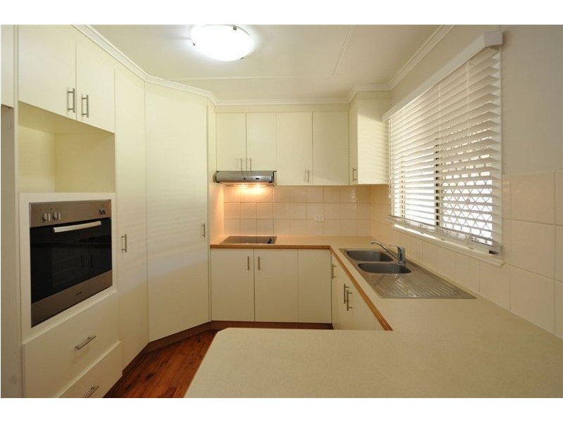 25 Noll Street, Kearneys Spring QLD 4350