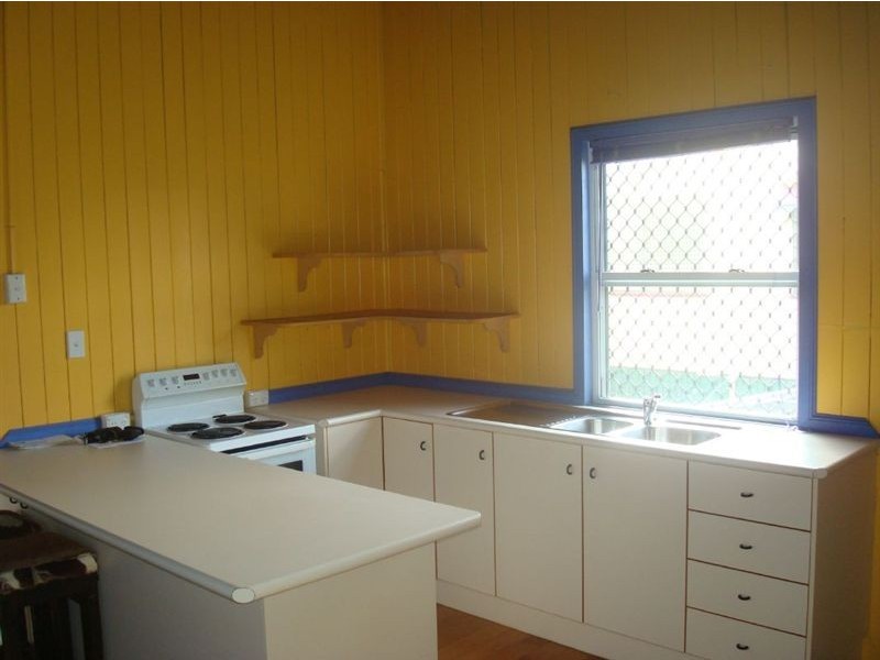 14 Charlotte Street, Newtown QLD 4350