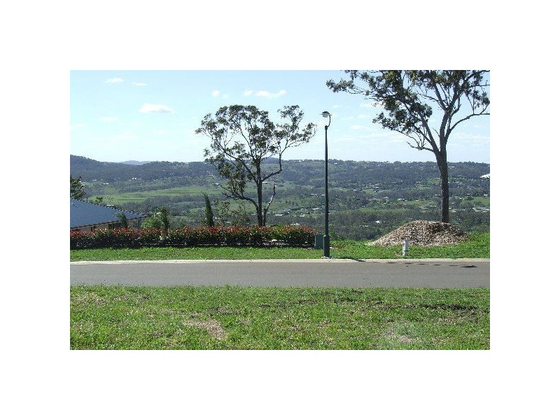 27 Panoramic Drive, Preston QLD 4352