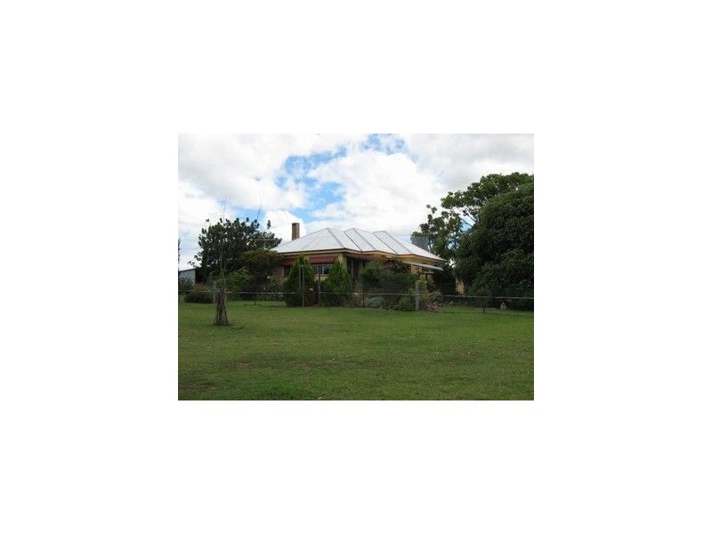 372 Felton Clifton Road, Felton QLD 4358