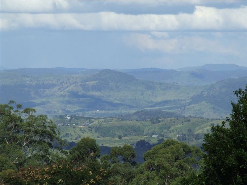 16 Leslie Street, Rangeville QLD 4350