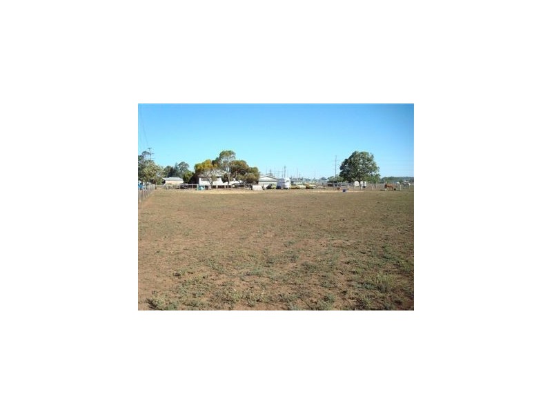 - Warrego Highway, Oakey QLD 4401
