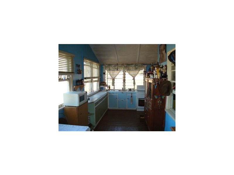 - Warrego Highway, Oakey QLD 4401