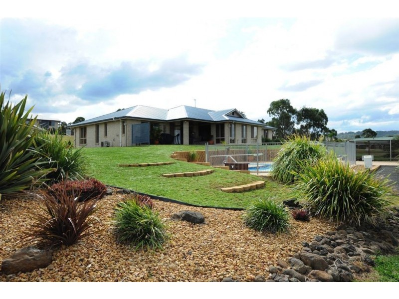 9 Freylings Rd, Hodgson Vale QLD 4352