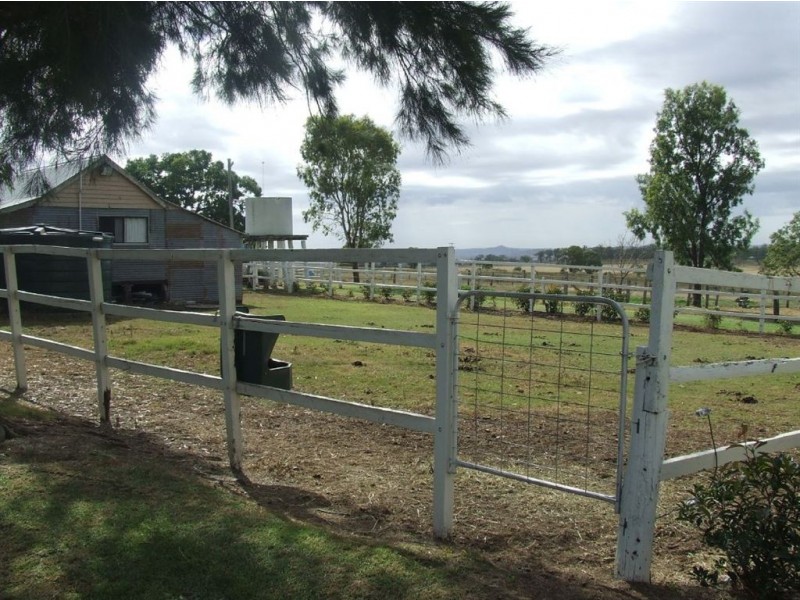 174 Purcell Road, Southbrook QLD 4363
