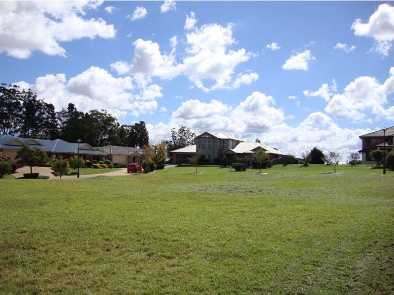 156 Rowbotham Street, Middle Ridge QLD 4350