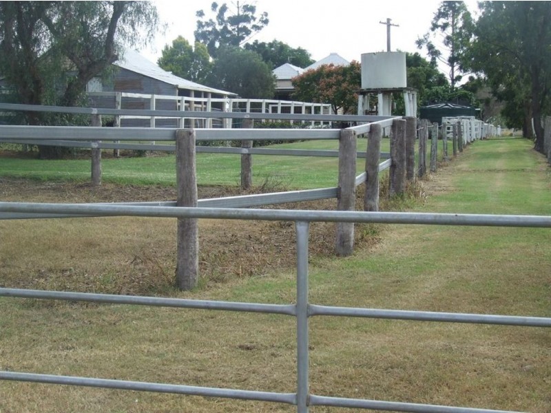 174 Purcell Road, Southbrook QLD 4363