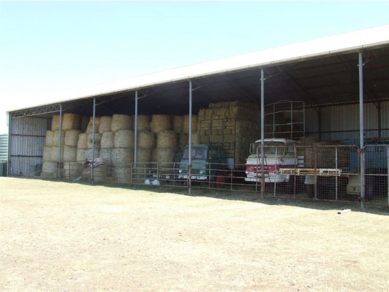 11985 Warrego Highway, Oakey QLD 4401