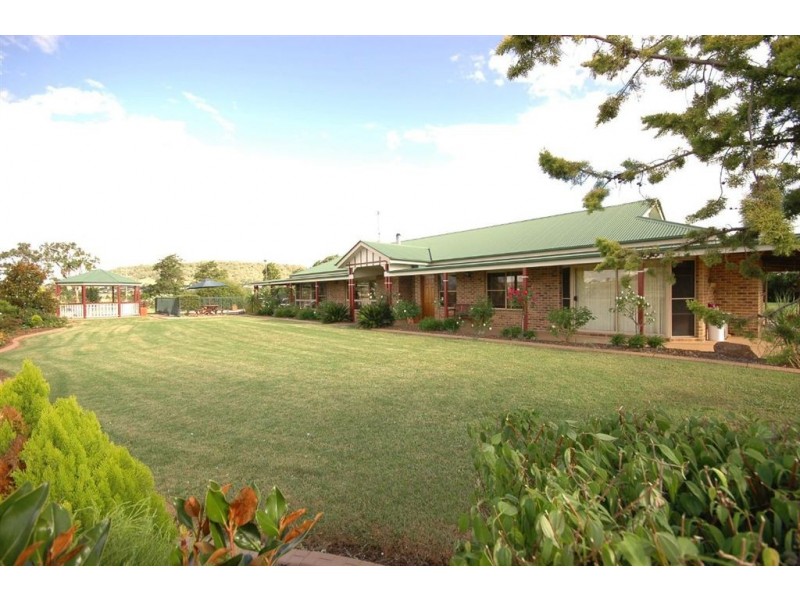 4 Hodgson Street, Greenmount QLD 4359