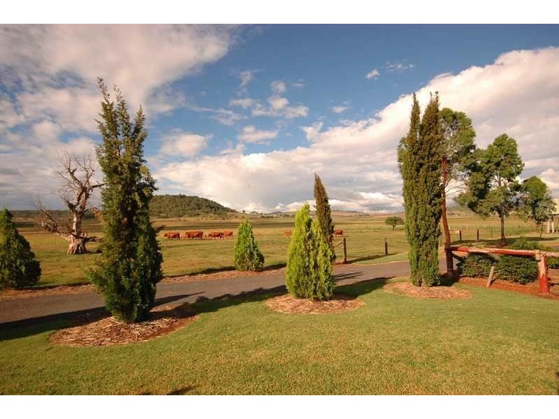 4 Hodgson Street, Greenmount QLD 4359