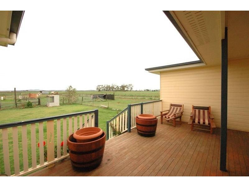 90 Devon Park Road, Oakey QLD 4401