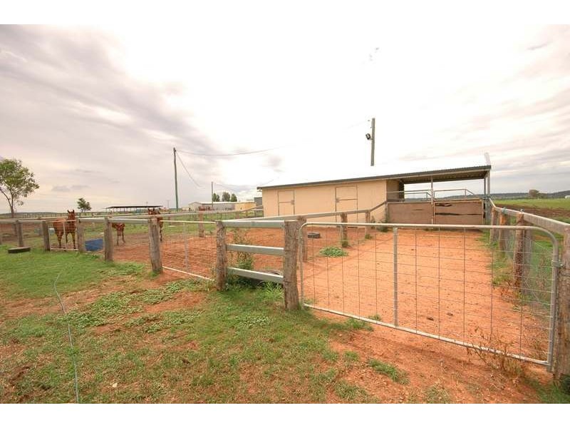 90 Devon Park Road, Oakey QLD 4401