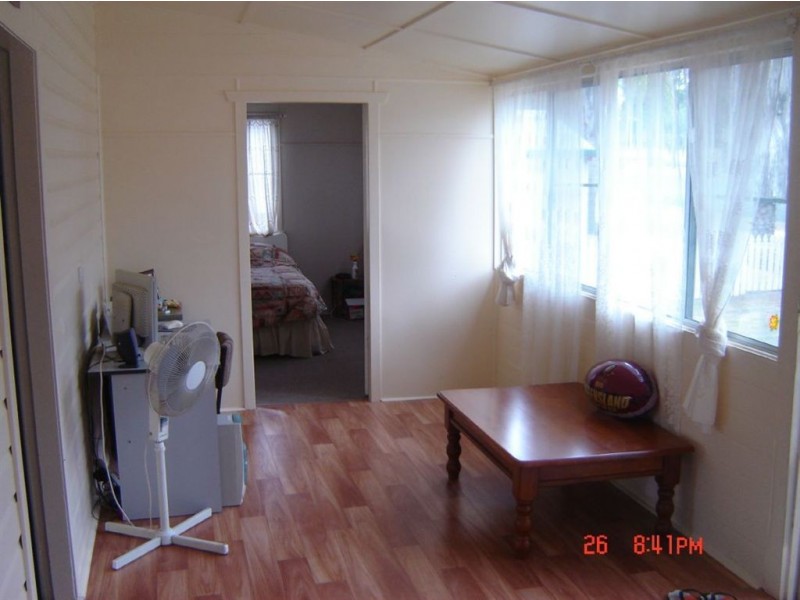 14 Cheetham Street, Cecil Plains QLD 4407