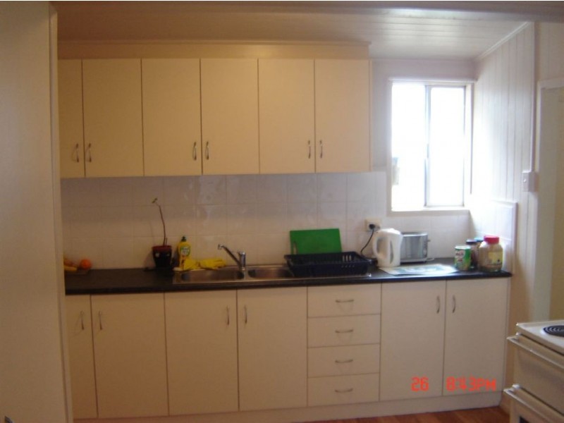 14 Cheetham Street, Cecil Plains QLD 4407