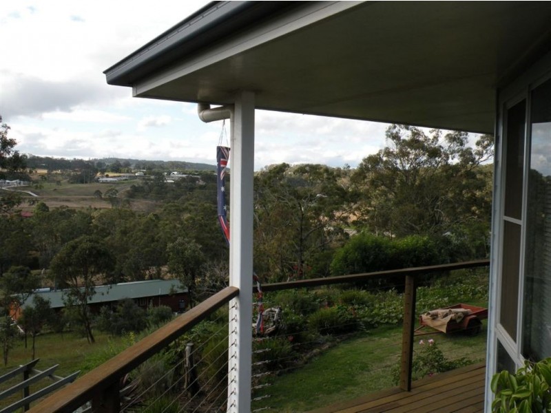 10 Hillview Court, Top Camp QLD 4350