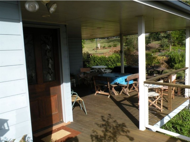 10 Hillview Court, Top Camp QLD 4350