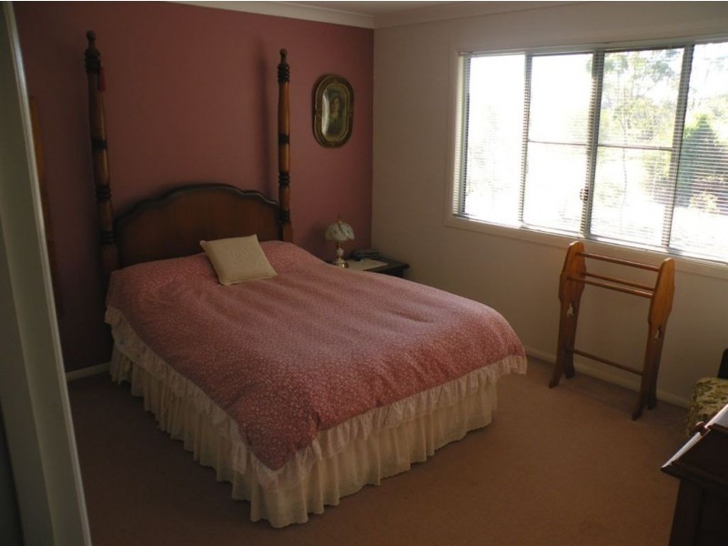 10 Hillview Court, Top Camp QLD 4350