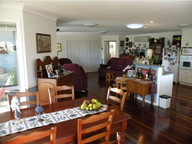 10 Hillview Court, Top Camp QLD 4350