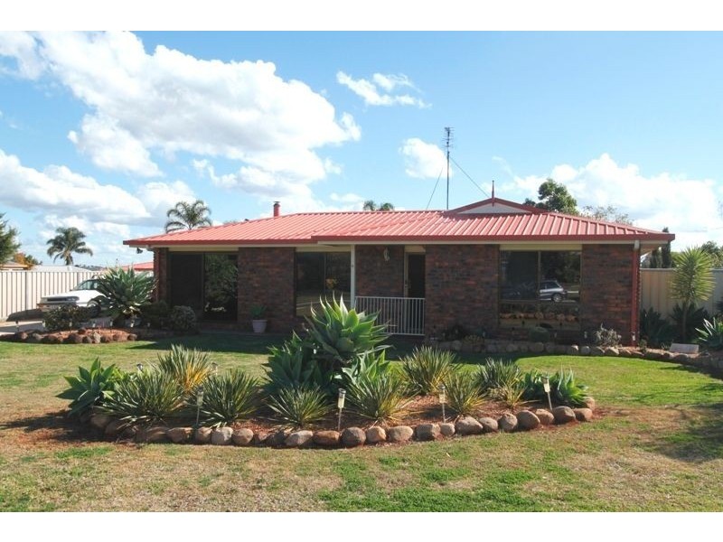 5 Black Court, Wilsonton QLD 4350