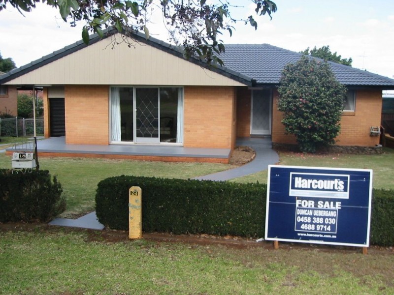18 Friend Street, Harristown QLD 4350