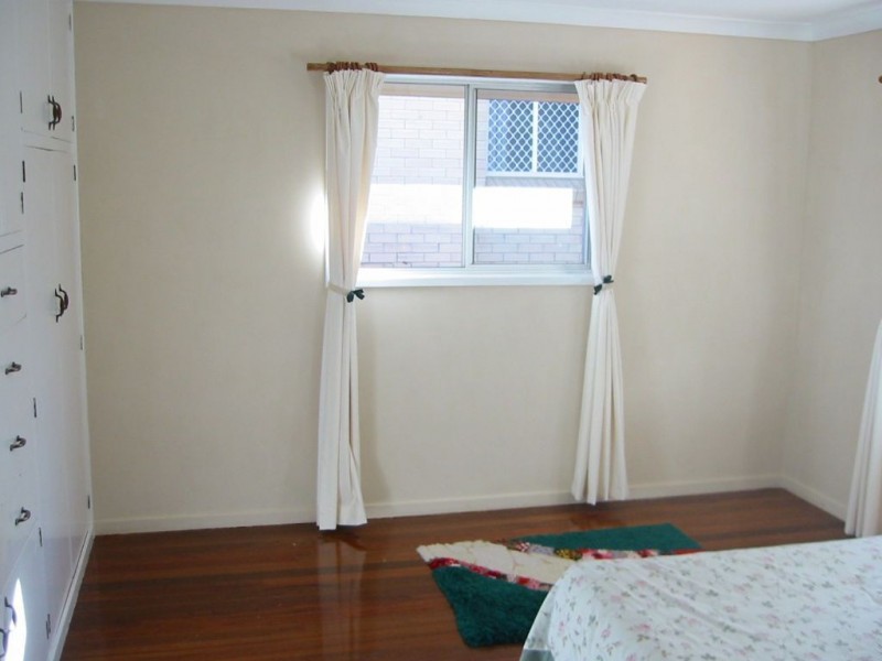 18 Friend Street, Harristown QLD 4350