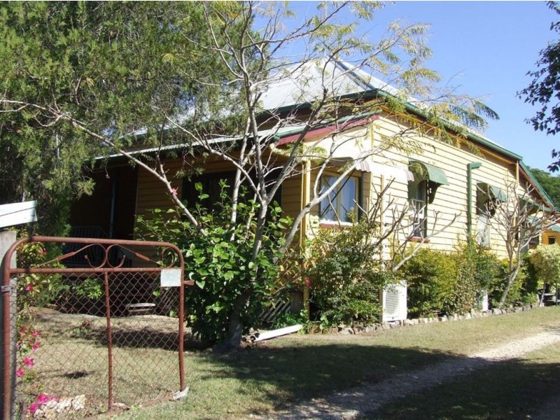 24 Station Street, Helidon QLD 4344