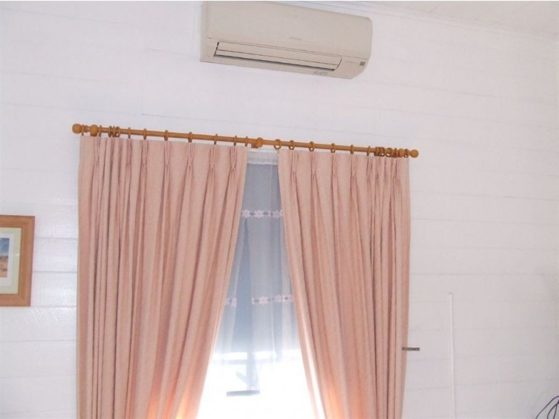 24 Station Street, Helidon QLD 4344