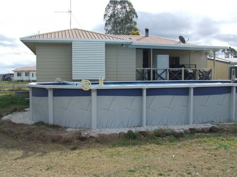 15 Alfred Street, Cambooya QLD 4358