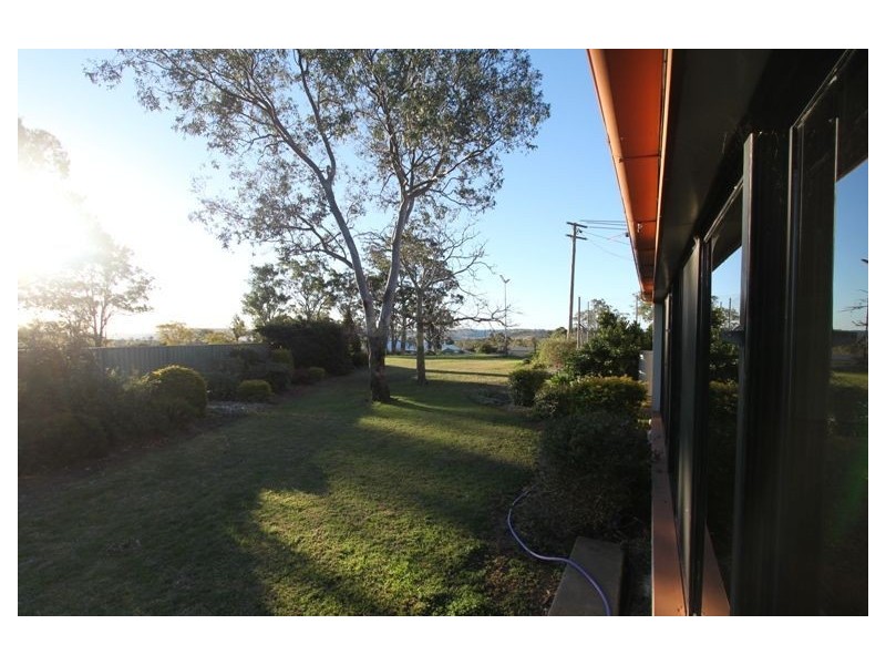 10 Cotswold Close, Cotswold Hills QLD 4350