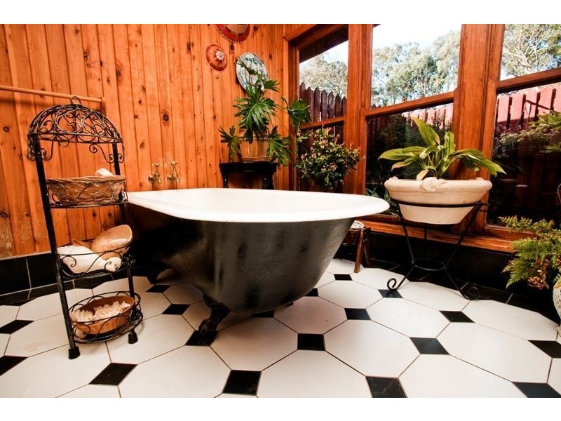 252 Luck Road, Vale View QLD 4352