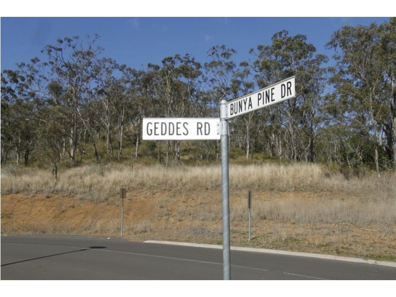100 Geddes Street, Top Camp QLD 4350