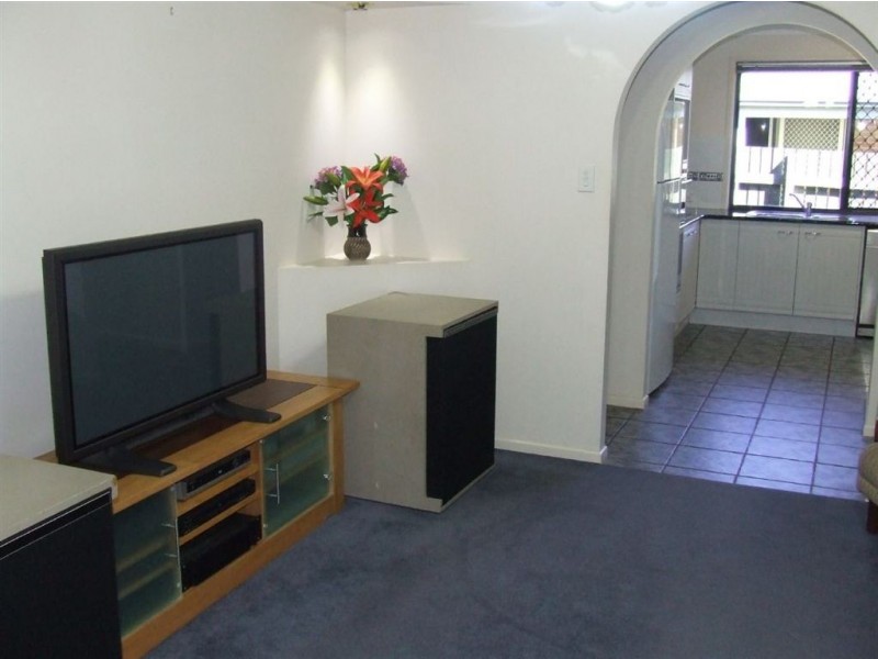 25 Prime Minister Drive, Middle Ridge QLD 4350