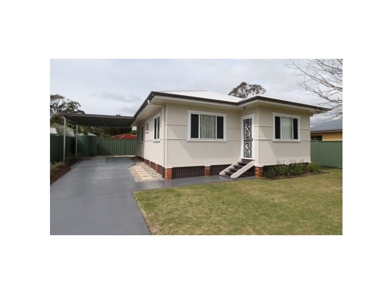 12 Power Street, Harristown QLD 4350