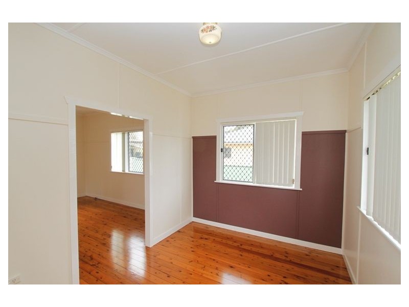 12 Power Street, Harristown QLD 4350