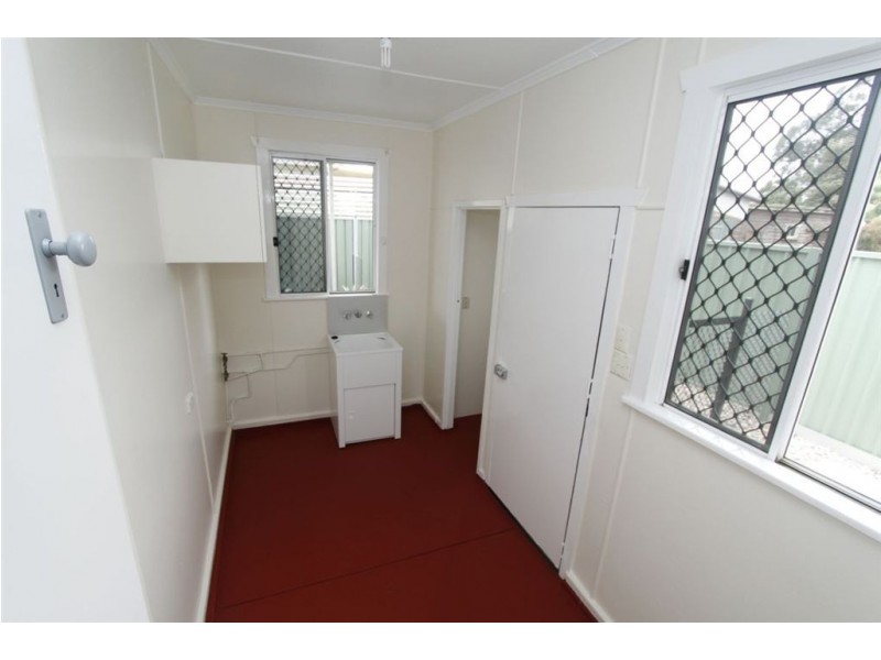 12 Power Street, Harristown QLD 4350