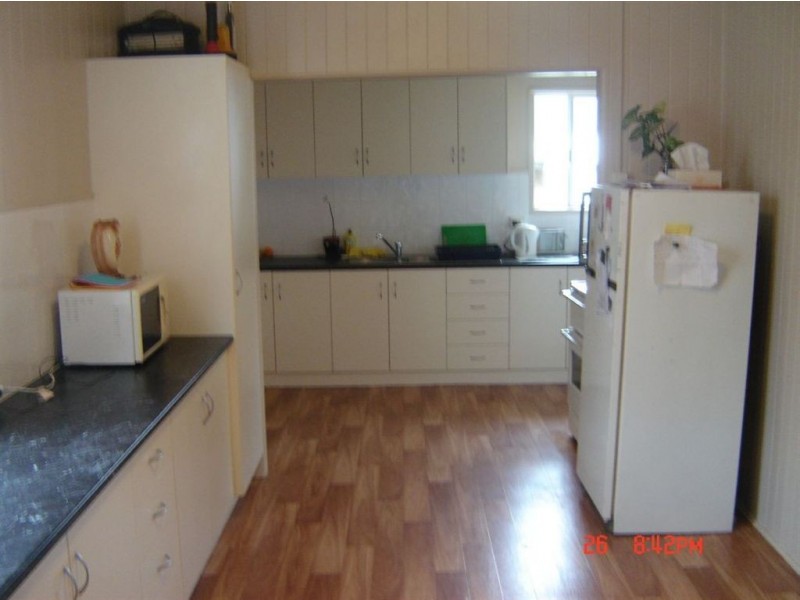 14 Cheetham Street, Cecil Plains QLD 4407