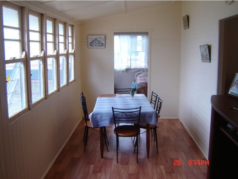 14 Cheetham Street, Cecil Plains QLD 4407
