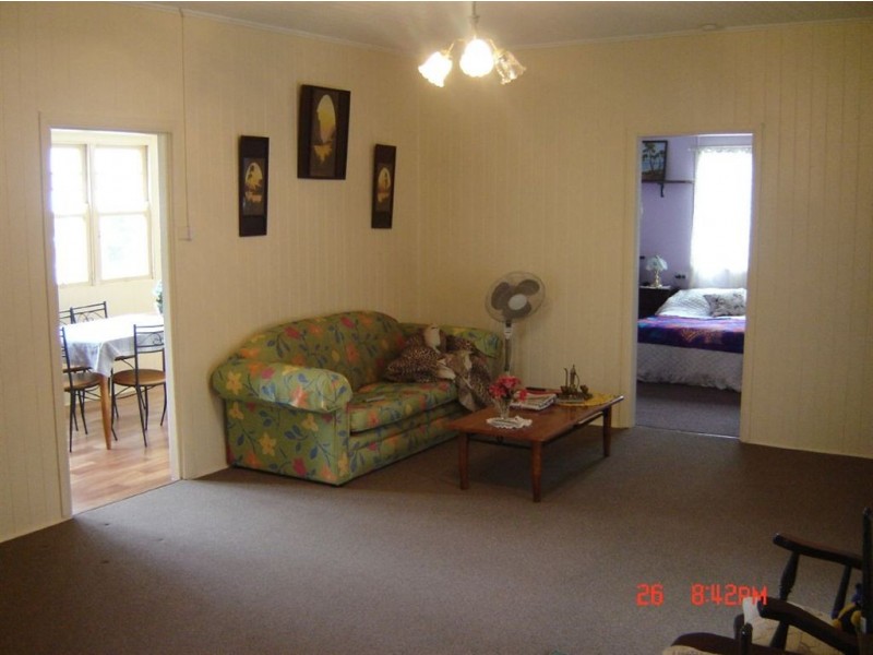 14 Cheetham Street, Cecil Plains QLD 4407