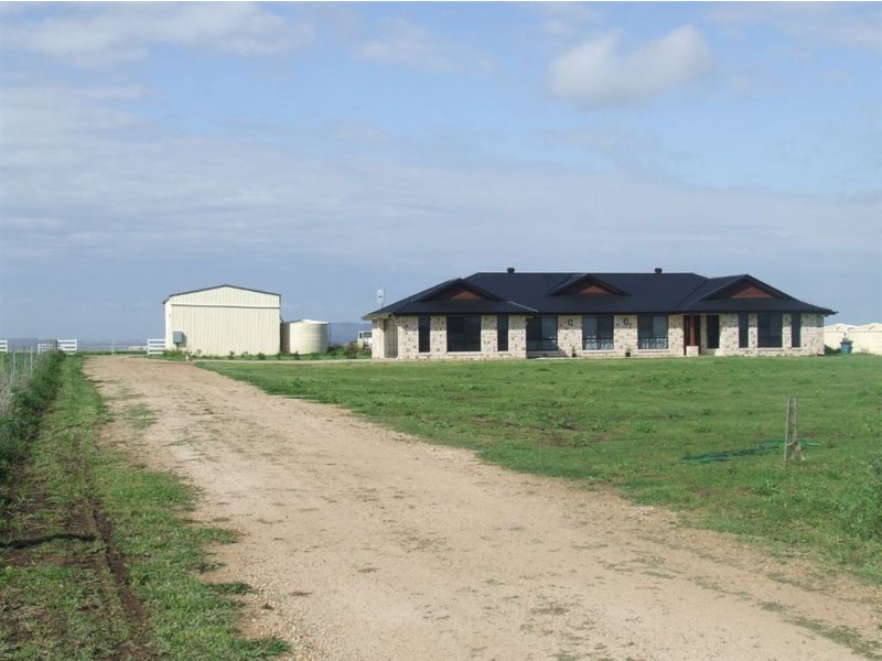 - Umbiram, Wyreema QLD 4352