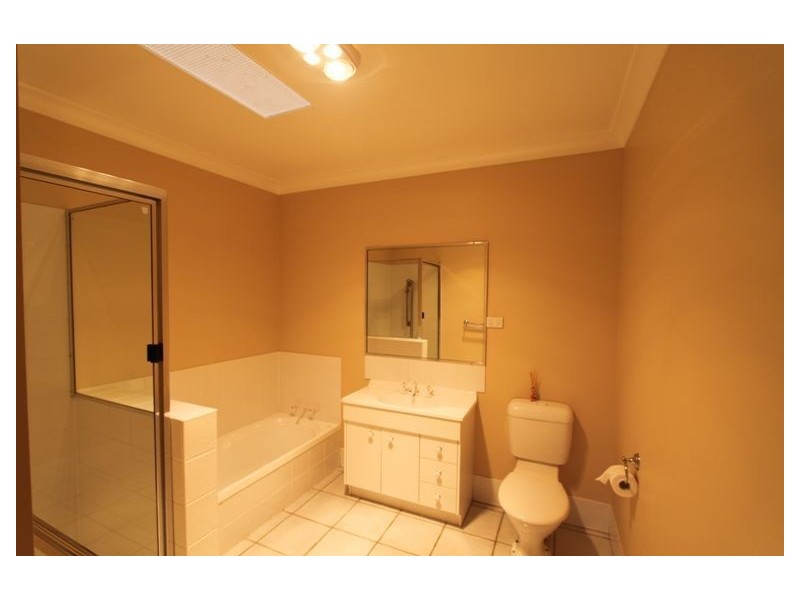 10 Cotswold Close, Cotswold Hills QLD 4350