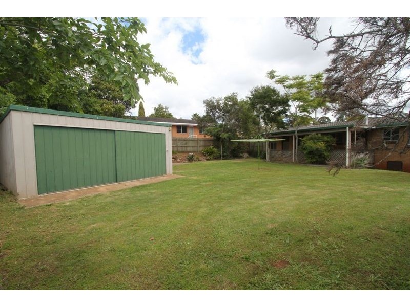 10 Holberton Street, Rockville QLD 4350