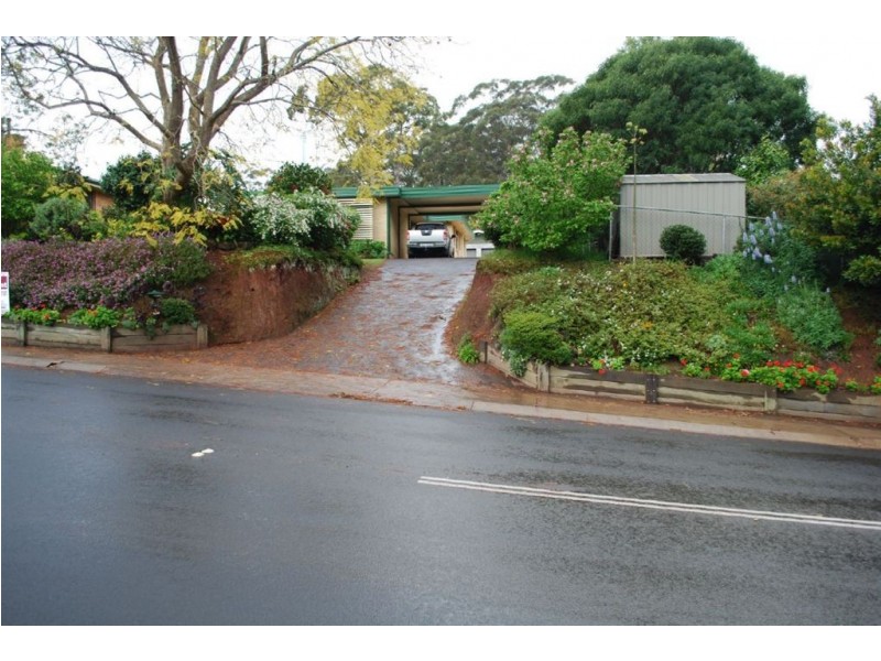 58 Stuart Street, Mount Lofty QLD 4350