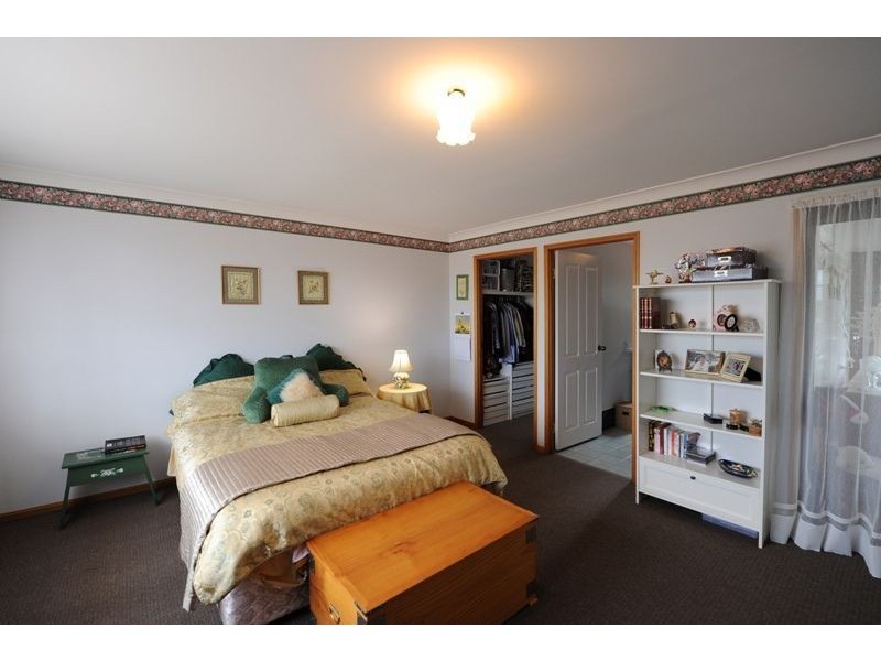 4/11c Gatfield Street, Newtown QLD 4350