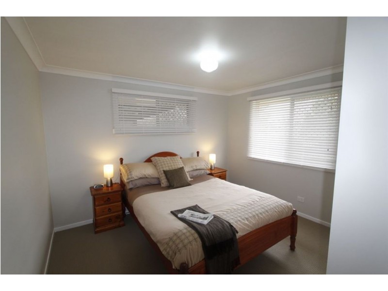 6 Janet Court, Wilsonton QLD 4350