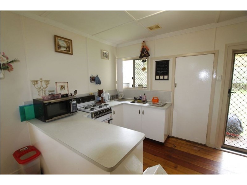 15 Walsh Street, Harlaxton QLD 4350