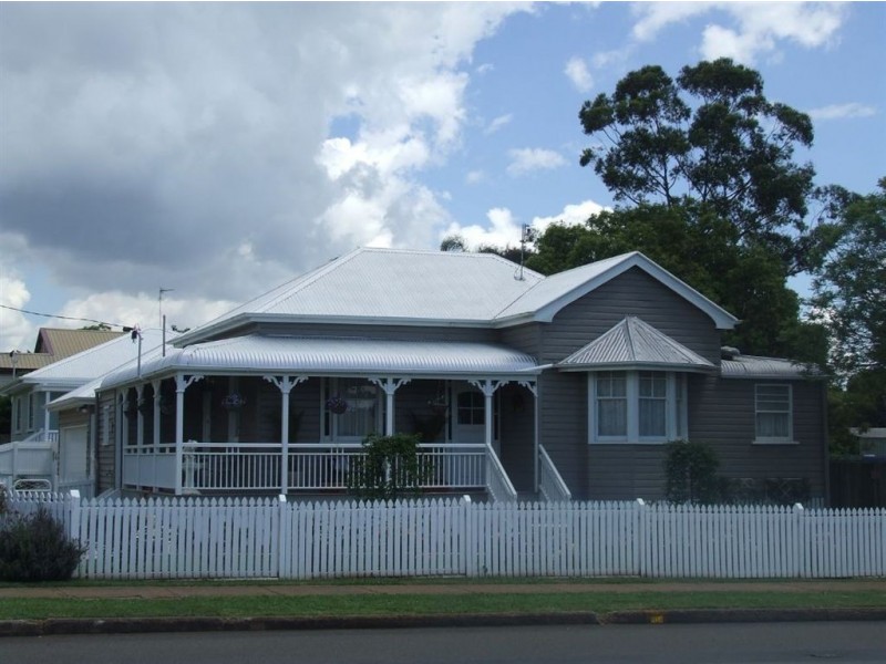 137 Holberton Street, Newtown QLD 4350