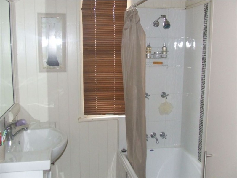 99 Hill Street, Newtown QLD 4350