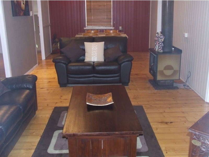 99 Hill Street, Newtown QLD 4350