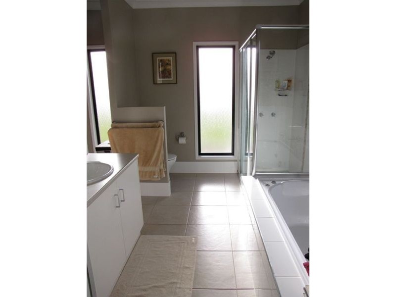 23 Roderick Drive, Toowoomba QLD 4350